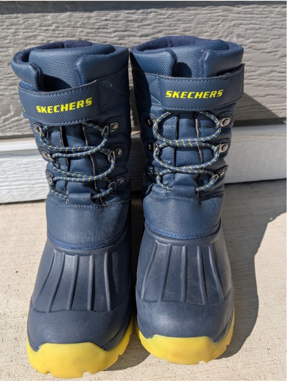 Skechers High Top Waterproof Cold Weather Boots Boys Size 4